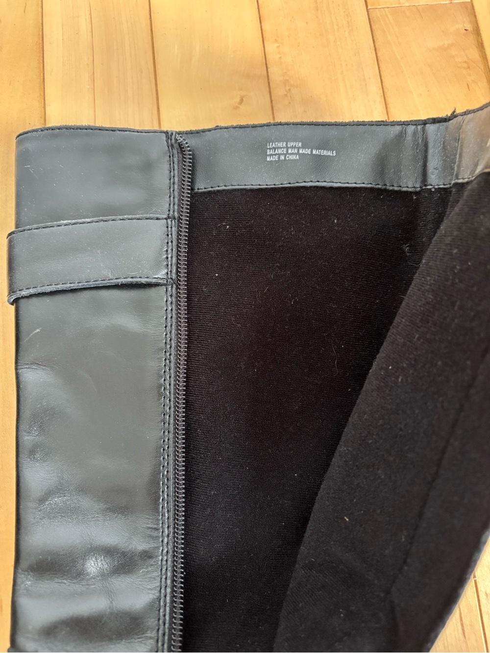 boc Black Leather Mid-Calf Heeled Boots with Buckle Straps - Size 9 - Picture 5 of 6